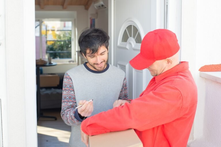 Customs clearance and door-to-door delivery service