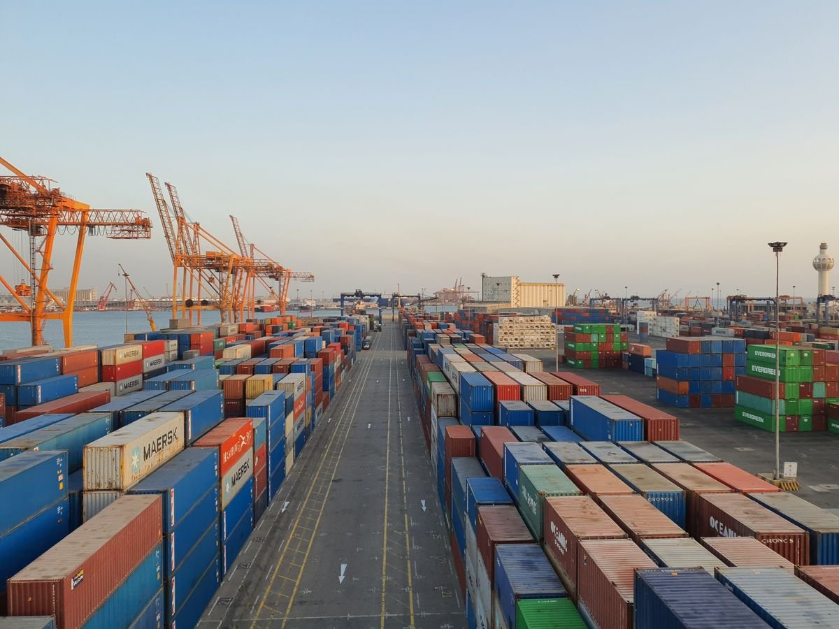 Container terminal where Amazon FBA inventory arrives from China